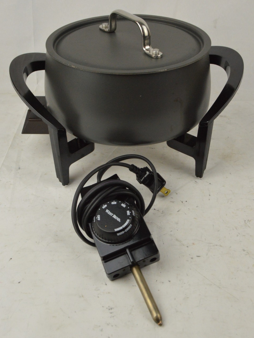 West Bend Professional Series 88012 Electric Fondue Pot 600W USA Made